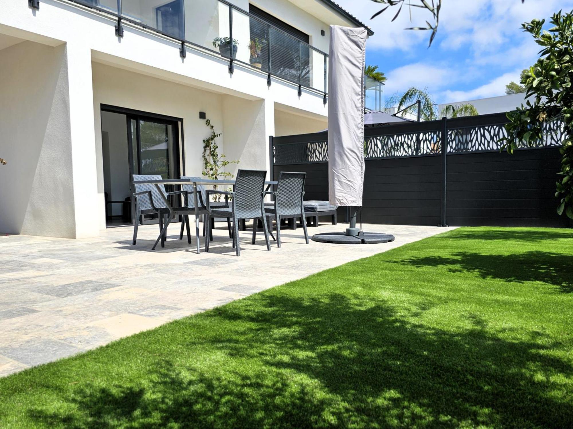 Etoile Du Berger Saint Aygulf 3 Villas Et 4 Appartements Jardin Individuel Et Piscine Chauffee En Saison - La Mer Et Les Plages 450 M Zewnętrze zdjęcie