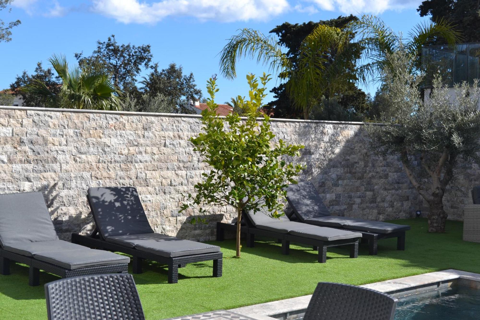 Etoile Du Berger Saint Aygulf 3 Villas Et 4 Appartements Jardin Individuel Et Piscine Chauffee En Saison - La Mer Et Les Plages 450 M Zewnętrze zdjęcie